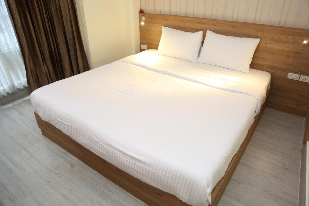 Rose Nana Hotel Бангкок Экстерьер фото