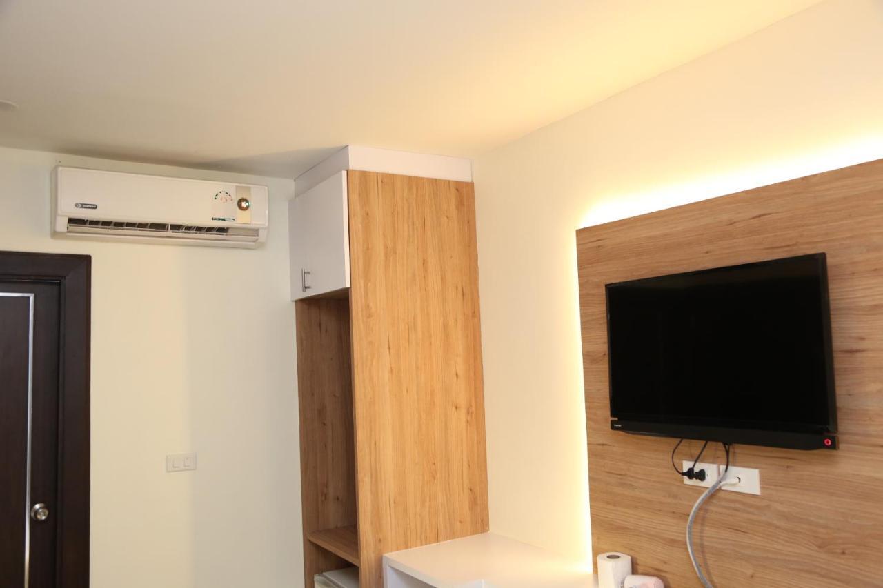 Rose Nana Hotel Бангкок Экстерьер фото