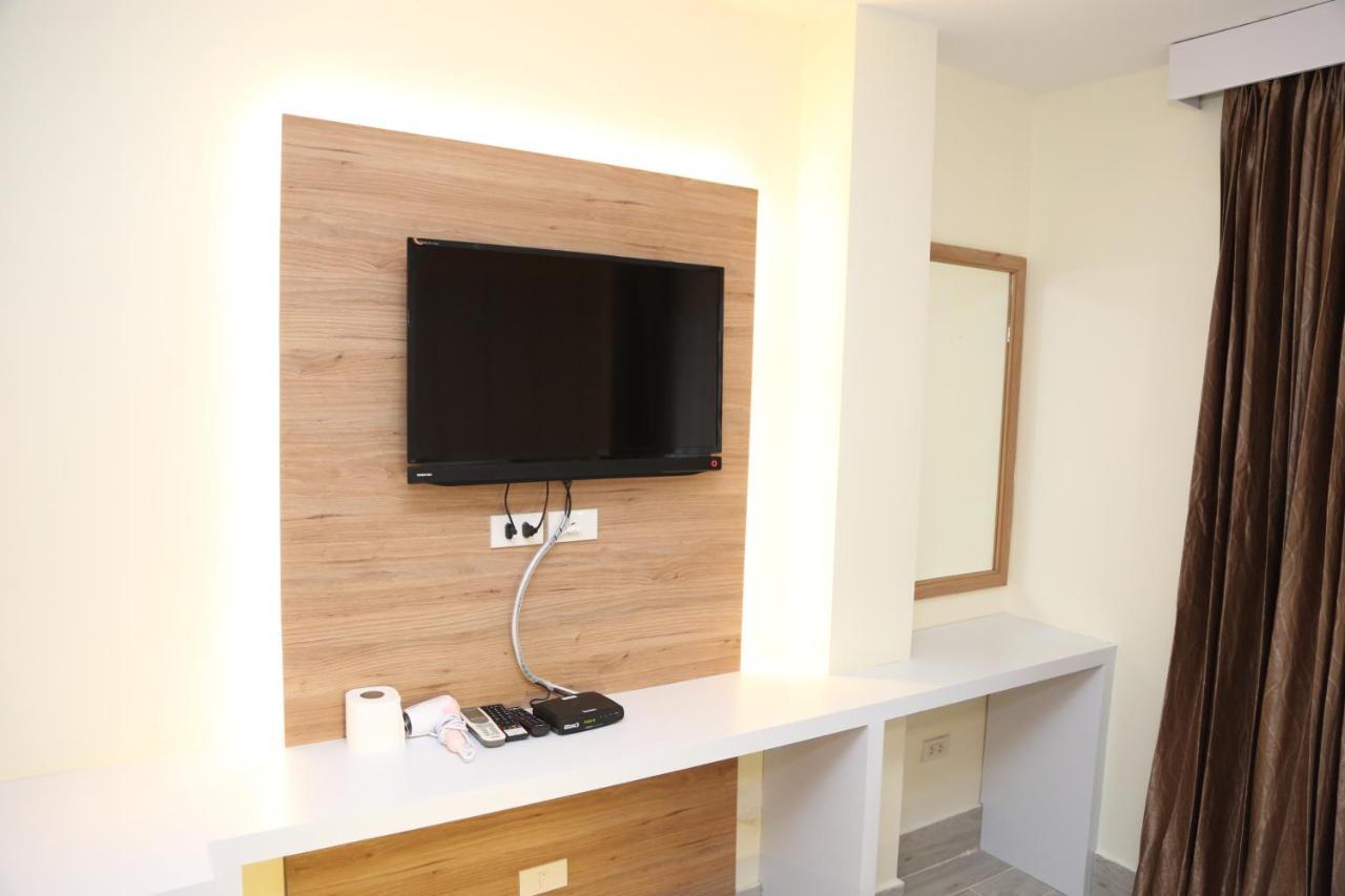 Rose Nana Hotel Бангкок Экстерьер фото