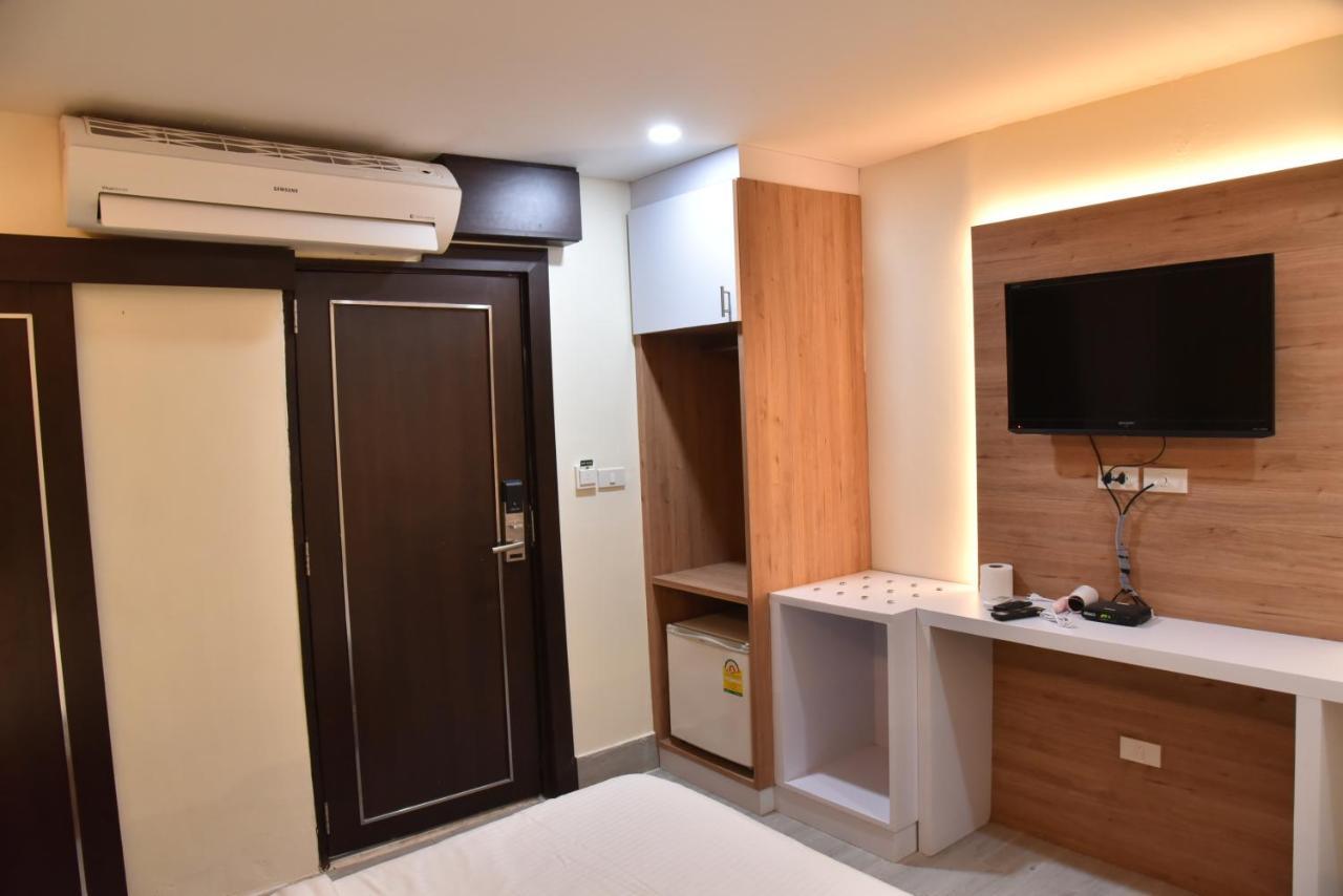 Rose Nana Hotel Бангкок Экстерьер фото