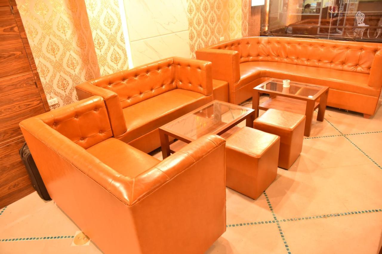 Rose Nana Hotel Бангкок Экстерьер фото